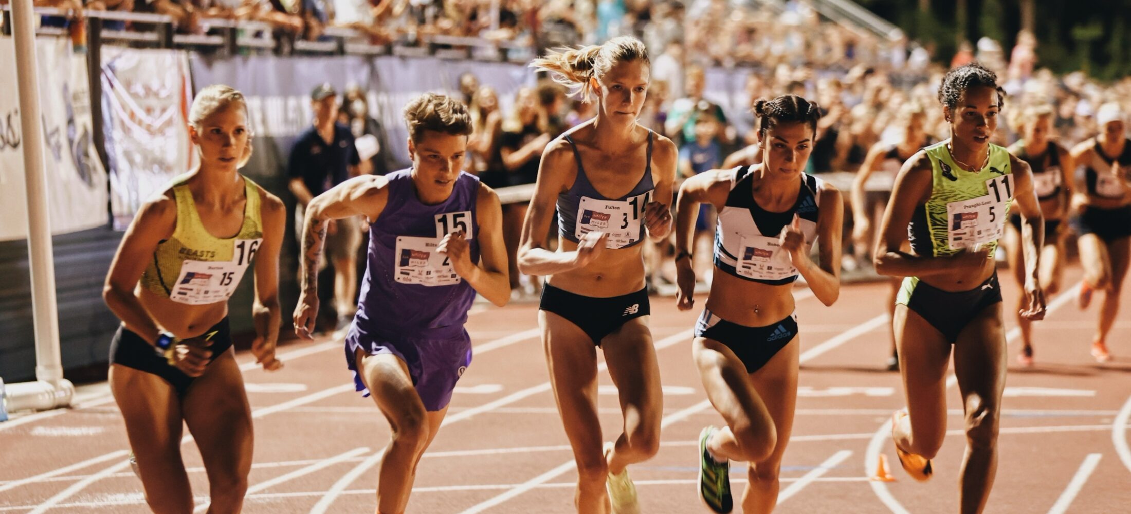 Elite runners starting the race at Sir Walter